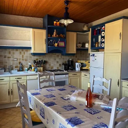 Maison De : Plage, Foret Et Calme A - Fr-1-336-113