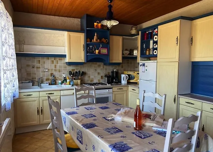 Maison De : Plage, Foret Et Calme A - Fr-1-336-113